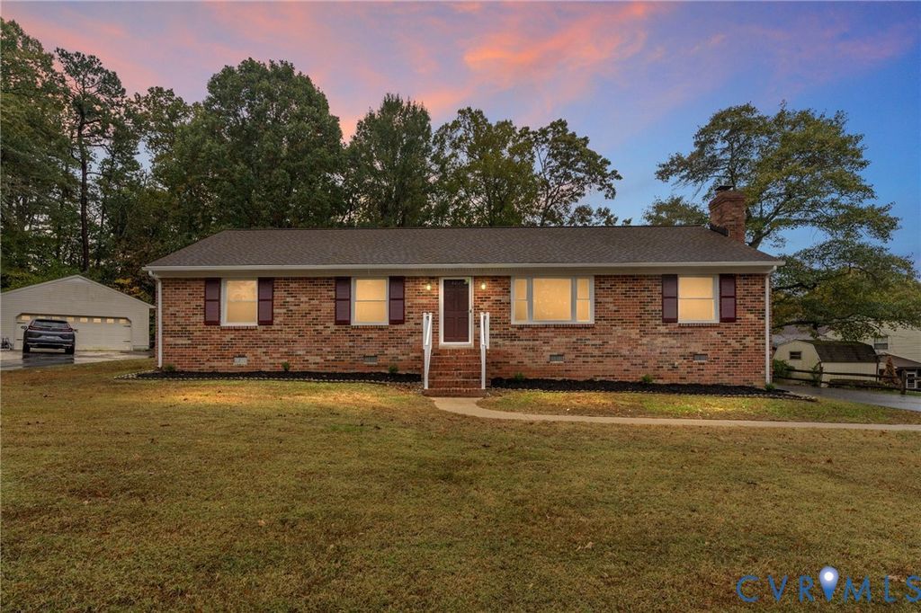 Photo for 4803 E Gurney Court, Chesterfield, VA 23237 (MLS # 2530329)