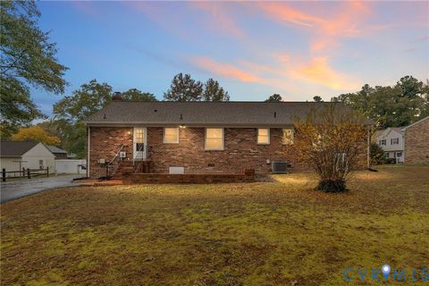 Tiny photo for 4803 E Gurney Court, Chesterfield, VA 23237 (MLS # 2530329)