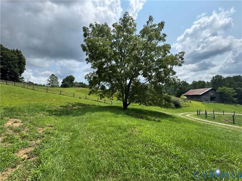 Tiny photo for 17 River Bend Road, Mouth of Wilson, VA 24363 (MLS # 2622669)