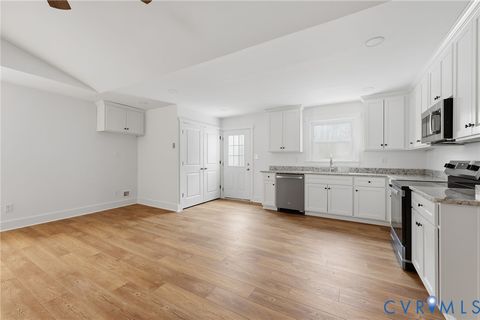 Tiny photo for 303 Dry Bridge Road, Farmville, VA 23901 (MLS # 2603632)