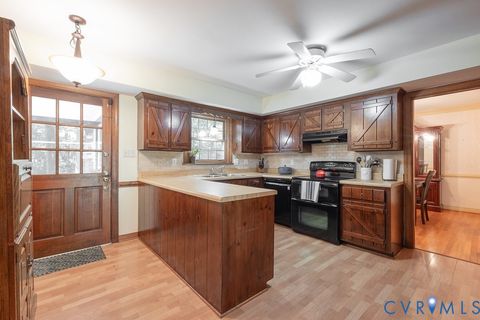 Tiny photo for 11506 Glenmont Road, North Chesterfield, VA 23236 (MLS # 2526405)