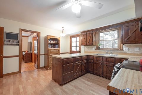 Tiny photo for 11506 Glenmont Road, North Chesterfield, VA 23236 (MLS # 2526405)