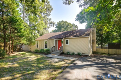 Photo of 928 Marblethorpe Road, North Chesterfield, VA 23236 (MLS # 2622034)
