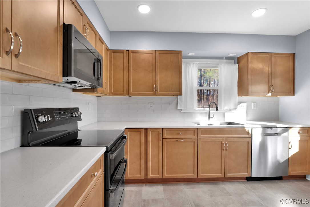 Midlothian / Genito Road, Virginia 23112, United States, 3 Bedrooms Bedrooms, ,2 BathroomsBathrooms,Residential,Pending,14558