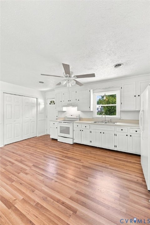 Tiny photo for 312 Knight Court, Highland Springs, VA 23223 (MLS # 2622270)