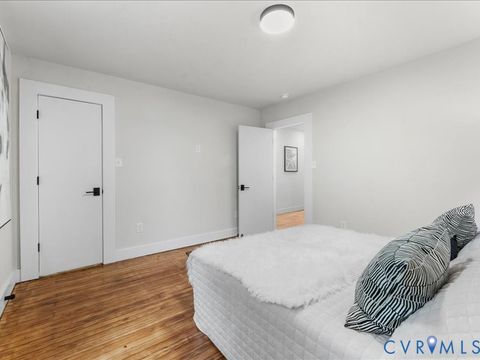 Tiny photo for 2905 W Grace Street, Richmond, VA 23221 (MLS # 2608872)