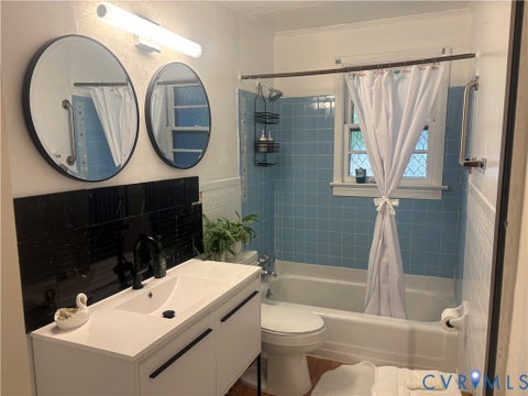Tiny photo for 2443 Tignor Road, Richmond, VA 23224 (MLS # 2622923)