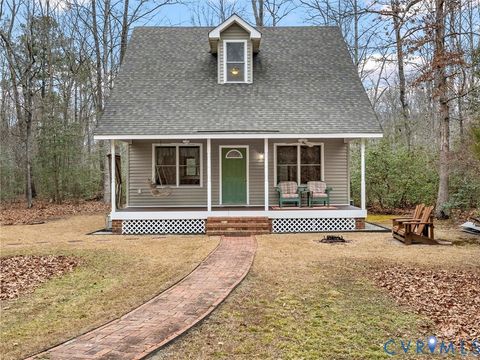 Photo of 338 River Drive, King & Queen, VA 23085 (MLS # 2600010)