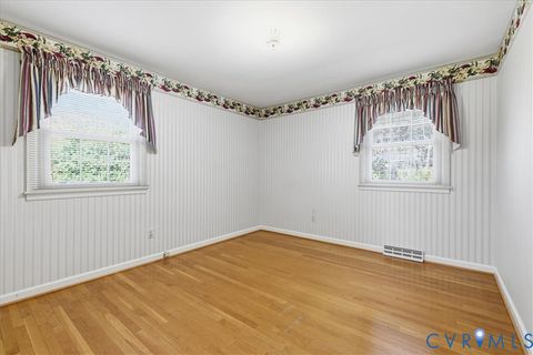 Tiny photo for 122 Hampton Drive, Colonial Heights, VA 23834 (MLS # 2601554)