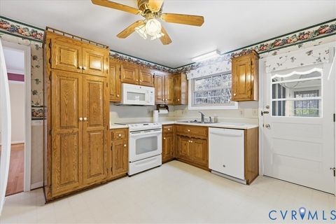 Tiny photo for 122 Hampton Drive, Colonial Heights, VA 23834 (MLS # 2601554)
