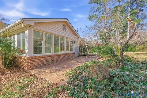 Tiny photo for 122 Hampton Drive, Colonial Heights, VA 23834 (MLS # 2601554)