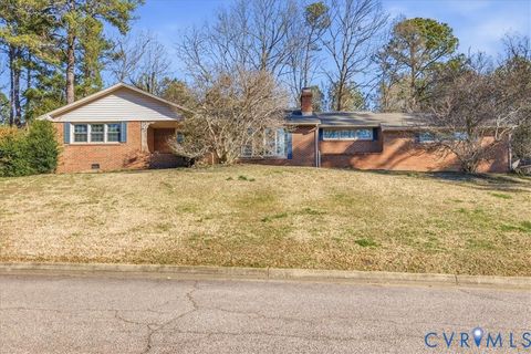 Tiny photo for 122 Hampton Drive, Colonial Heights, VA 23834 (MLS # 2601554)
