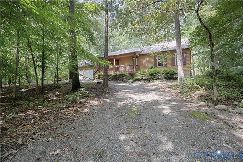 Photo of 16319 Bent Barrel Road, Montpelier, VA 23192 (MLS # 2619249)