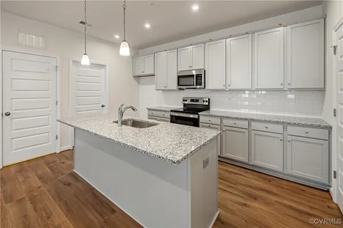 MLS: 2510131