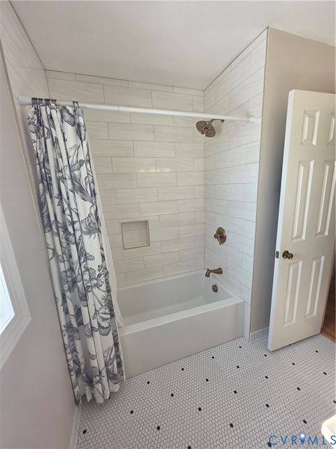 Tiny photo for 6243 Violet Circle, Mechanicsville, VA 23111 (MLS # 2602345)