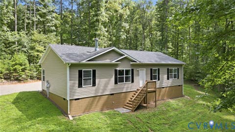 Photo of 2575 Log Cabin Road, Maidens, VA 23102 (MLS # 2622611)