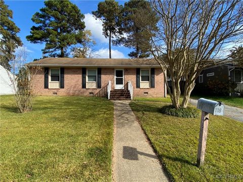 A home in Colonial Heights