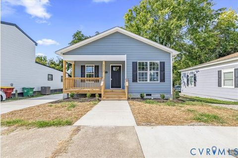 Photo of 1117 Farmer Street, Petersburg, VA 23803 (MLS # 2521163)