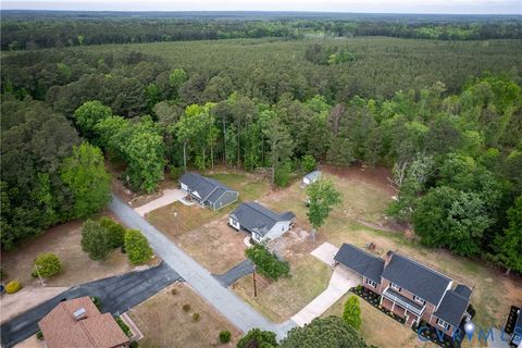 Tiny photo for 418 Lincoln Avenue #B, Jarratt, VA 23867 (MLS # 2611458)