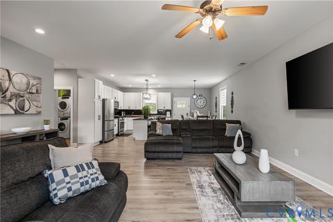 Tiny photo for 418 Lincoln Avenue #B, Jarratt, VA 23867 (MLS # 2611458)