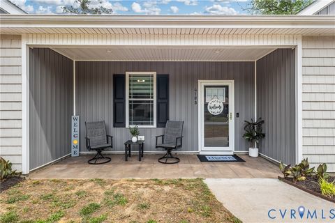 Tiny photo for 418 Lincoln Avenue #B, Jarratt, VA 23867 (MLS # 2611458)