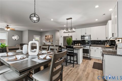 Tiny photo for 418 Lincoln Avenue #B, Jarratt, VA 23867 (MLS # 2611458)