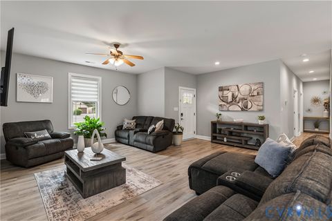 Tiny photo for 418 Lincoln Avenue #B, Jarratt, VA 23867 (MLS # 2611458)