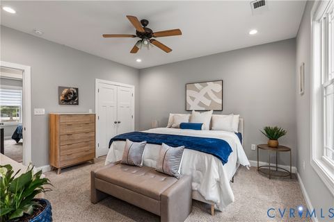 Tiny photo for 418 Lincoln Avenue #B, Jarratt, VA 23867 (MLS # 2611458)
