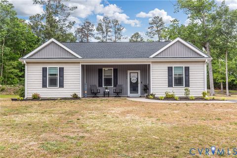 Tiny photo for 418 Lincoln Avenue #B, Jarratt, VA 23867 (MLS # 2611458)
