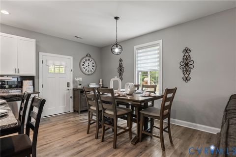 Tiny photo for 418 Lincoln Avenue #B, Jarratt, VA 23867 (MLS # 2611458)