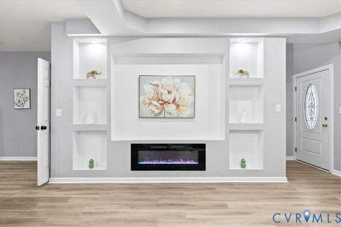 Tiny photo for 403 St Matthew Street, Petersburg, VA 23803 (MLS # 2530250)