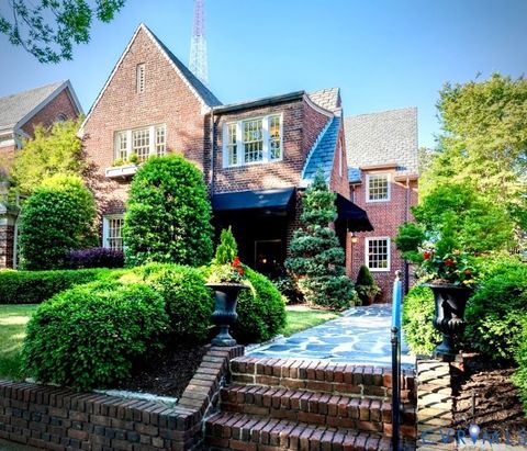 Photo of 3206 Monument Avenue, Richmond, VA 23221 (MLS # 2612478)