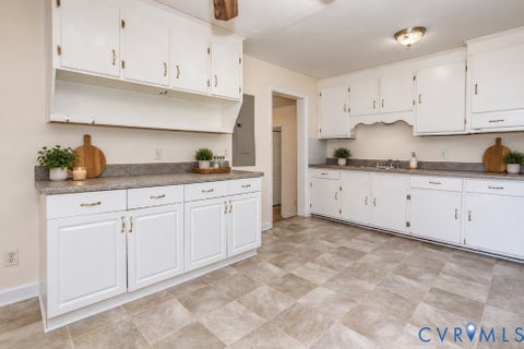 Tiny photo for 504 Miles Avenue, Hopewell, VA 23860 (MLS # 2624451)