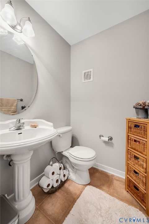Tiny photo for 2955 Lookout Lane, North Prince George, VA 23860 (MLS # 2610825)