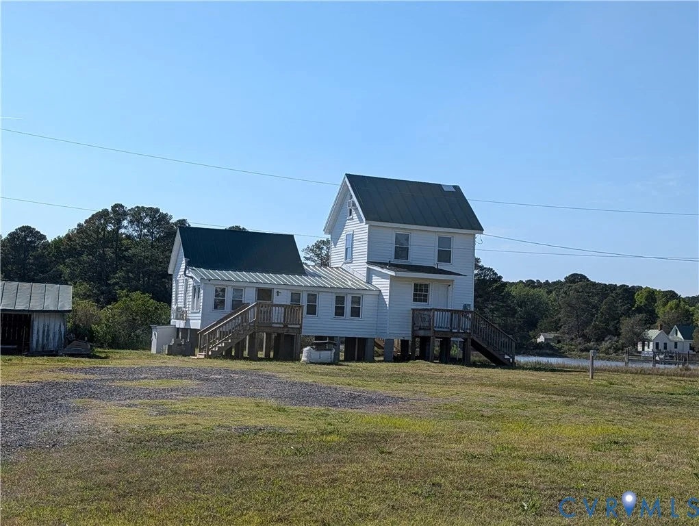 366 Dyers Creek Road, New Point, VA, 23138