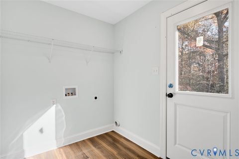 Tiny photo for 2867 Cartersville Road, New Canton, VA 23123 (MLS # 2614566)