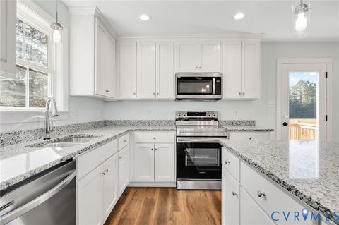 Tiny photo for 2867 Cartersville Road, New Canton, VA 23123 (MLS # 2614566)
