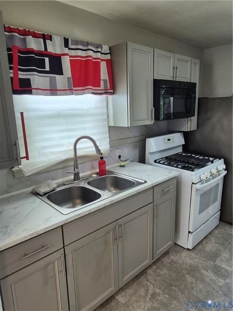 Tiny photo for 506 Hunt Avenue, Richmond, VA 23222 (MLS # 2619211)