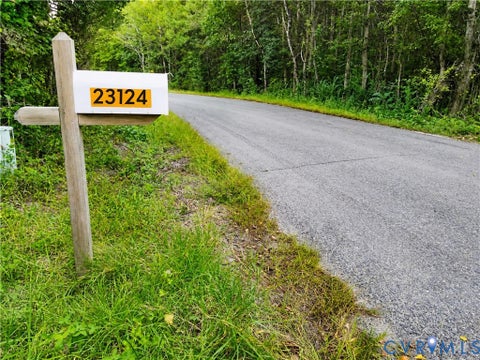 Photo of 23124 Telegraph Road, Ruther Glen, VA 22546 (MLS # 2626935)