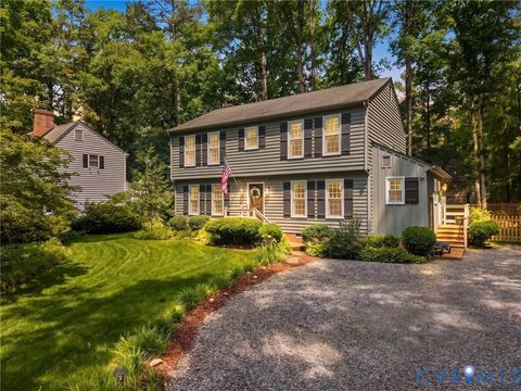 Photo of 3307 Fox Chase Drive, Chesterfield, VA 23112 (MLS # 2617750)