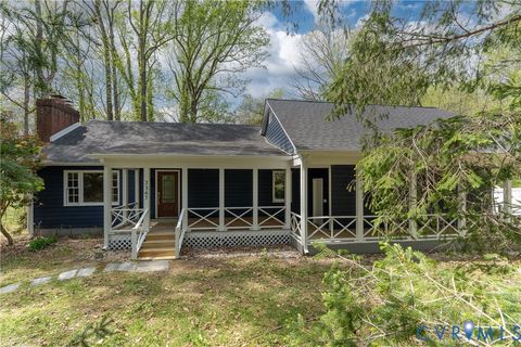 Photo of 2367 N Lakeshore Drive, Louisa, VA 23093 (MLS # 2610058)