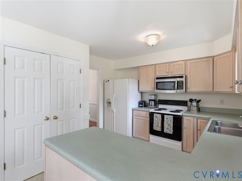Tiny photo for 1625 Upperbury Drive, Midlothian, VA 23114 (MLS # 2609510)