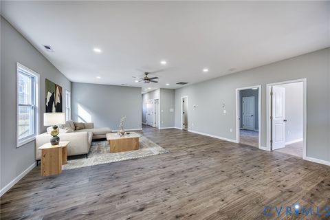 Tiny photo for 452 Byrne Street, Petersburg, VA 23803 (MLS # 2608679)