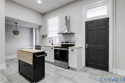 Tiny photo for 402 Stuart Circle #Apt 1, Richmond, VA 23220 (MLS # 2620117)