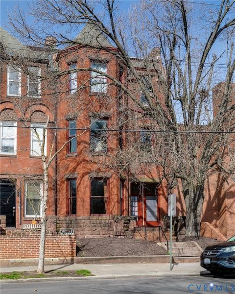 Photo of 402 Stuart Circle #Apt 1, Richmond, VA 23220 (MLS # 2620117)