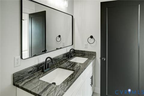 Tiny photo for 901 Commerce Street, Petersburg, VA 23803 (MLS # 2617665)
