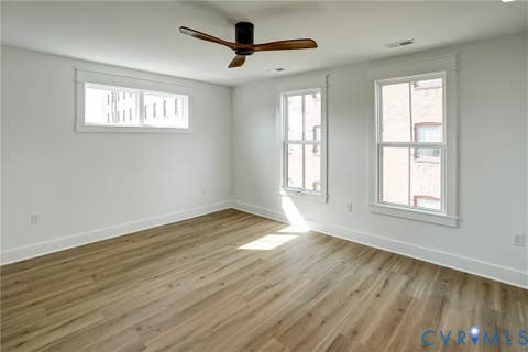 Tiny photo for 901 Commerce Street, Petersburg, VA 23803 (MLS # 2617665)