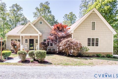 Photo of 19614 Creekside Drive, Prince George, VA 23881 (MLS # 2610012)