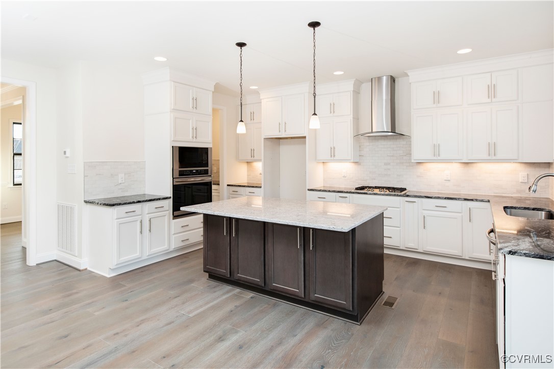 4713 Lake Summer Loop