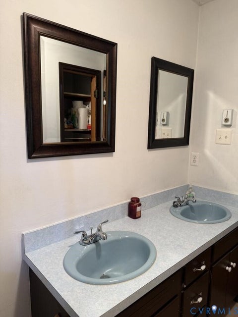 Tiny photo for 802 Bizzarre Street, Farmville, VA 23901 (MLS # 2626788)
